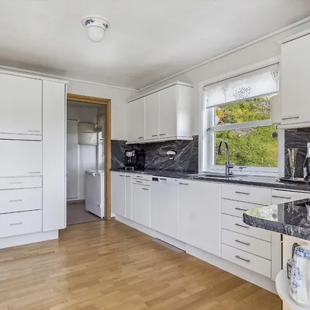 Rom Med Frokost Like Ved Granasen Bed & Breakfast *